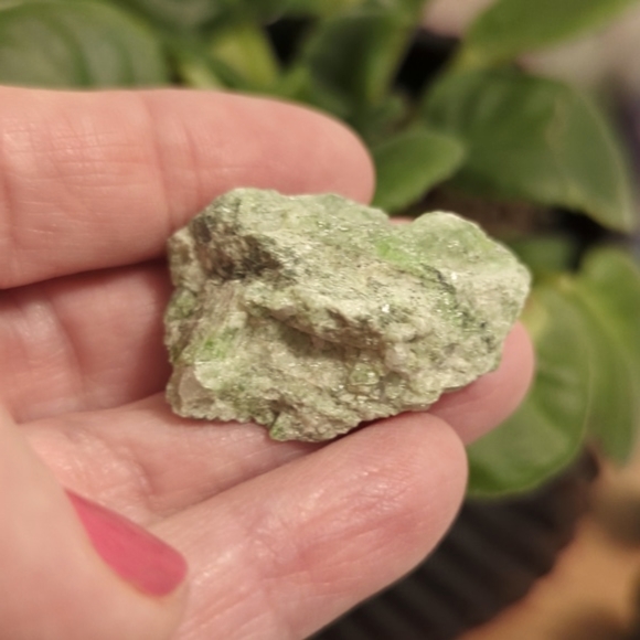 Diopside Raw Chunk - Picture 5 of 6